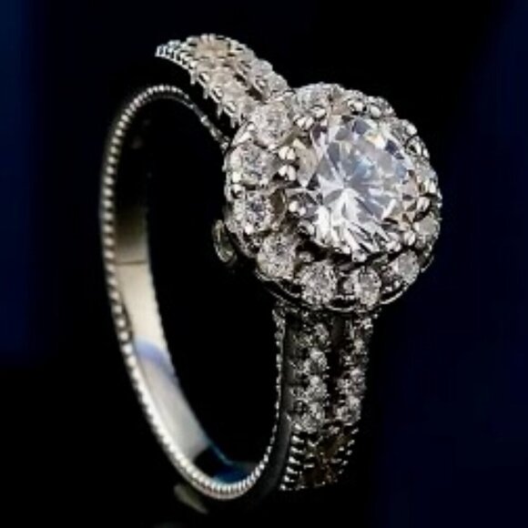 2 Carat Round Moissanite Crown Ring - Luxurious Fashion Ring with 925S Size 8 - Picture 1 of 6